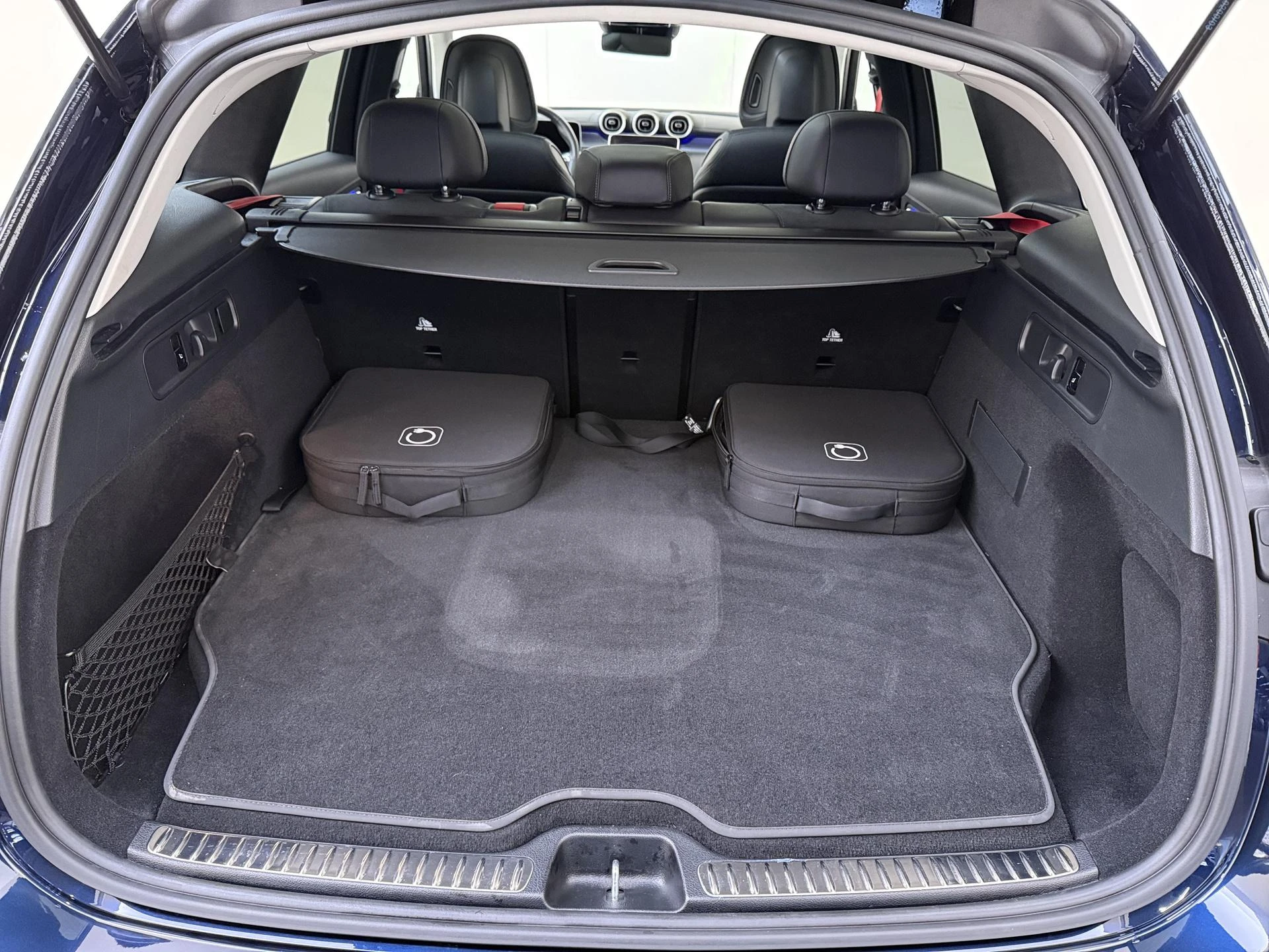 Mercedes-Benz-GLC-image-30