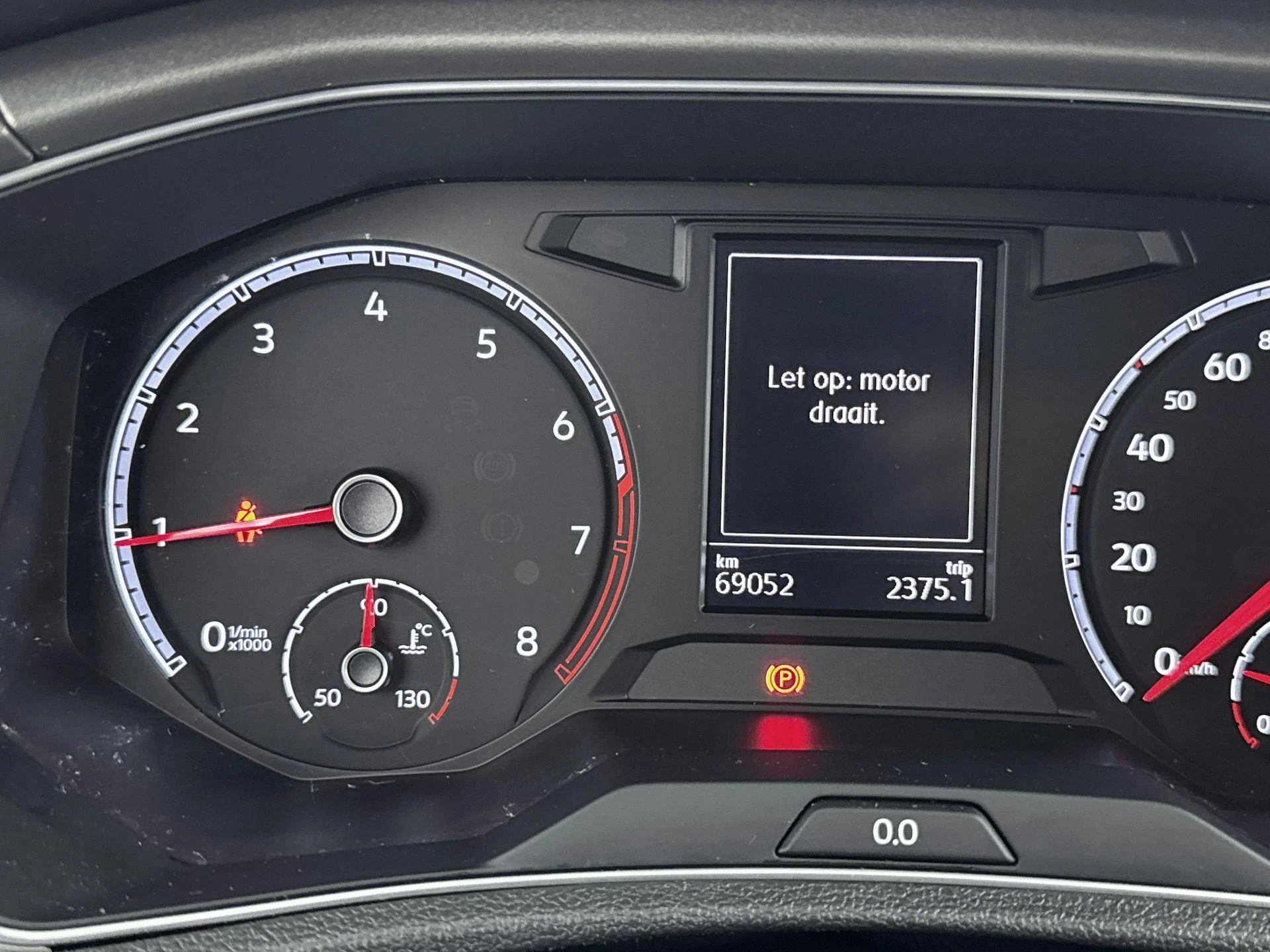 Volkswagen-T-Roc-image-11