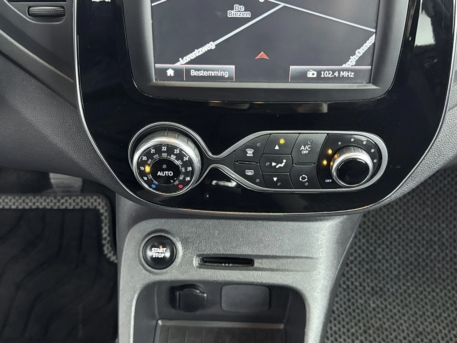 Renault-Captur-image-18
