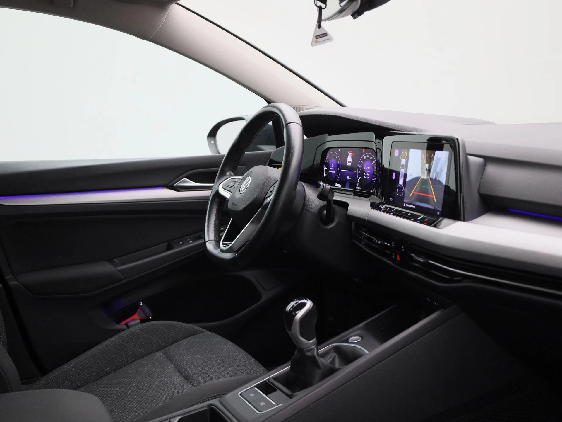 Volkswagen-Golf-image-30