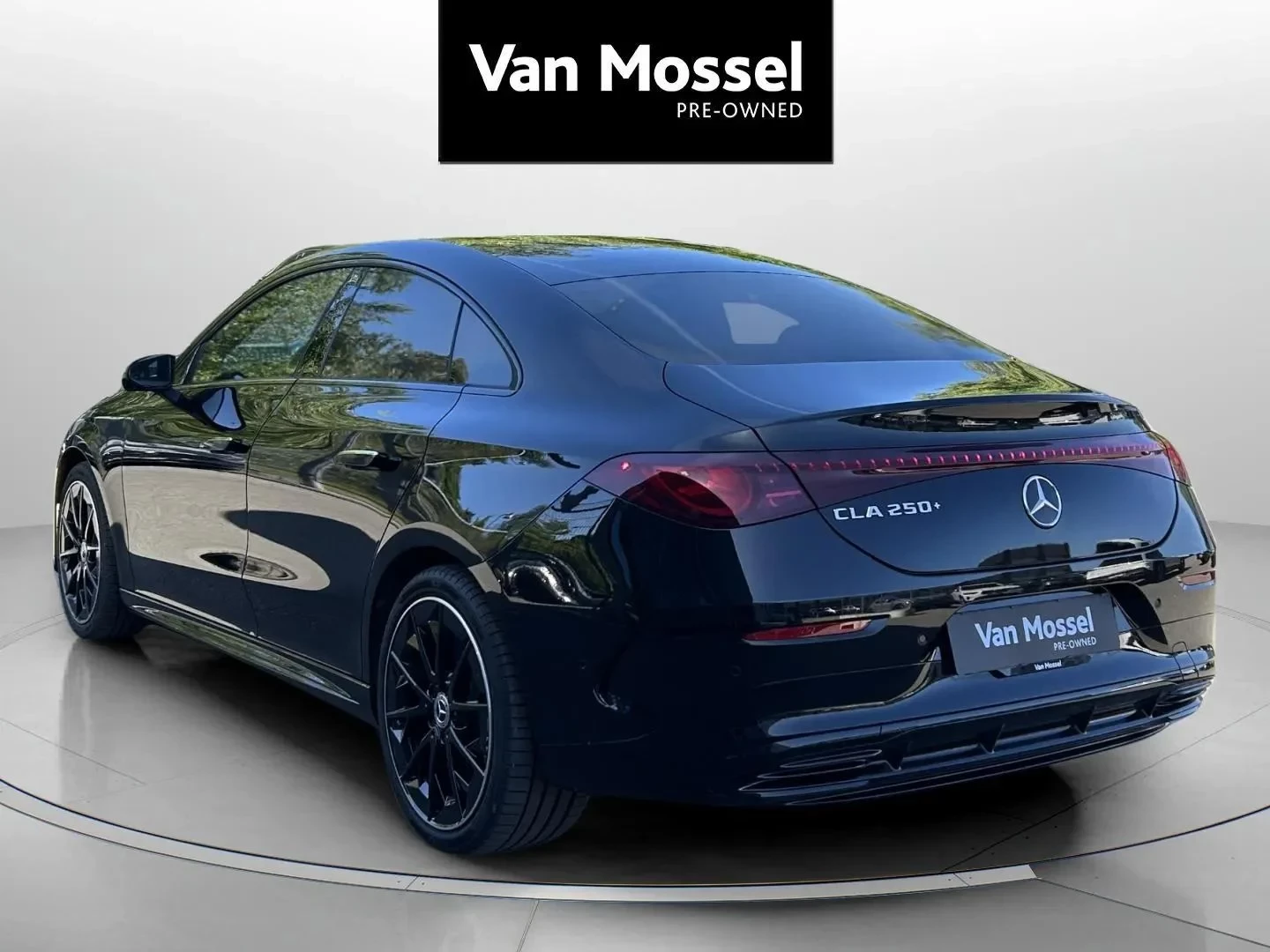 Mercedes-Benz-CLA-image-6