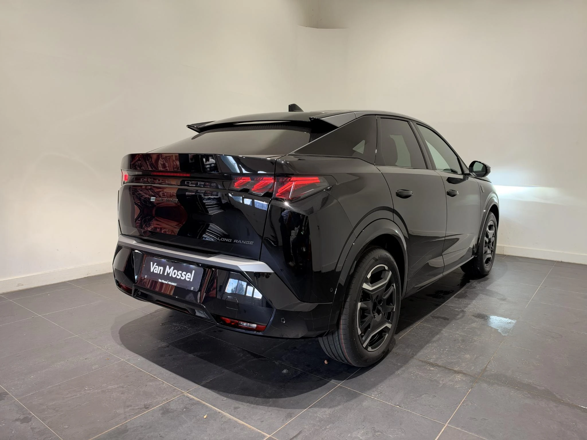 Peugeot-e-3008-image-6