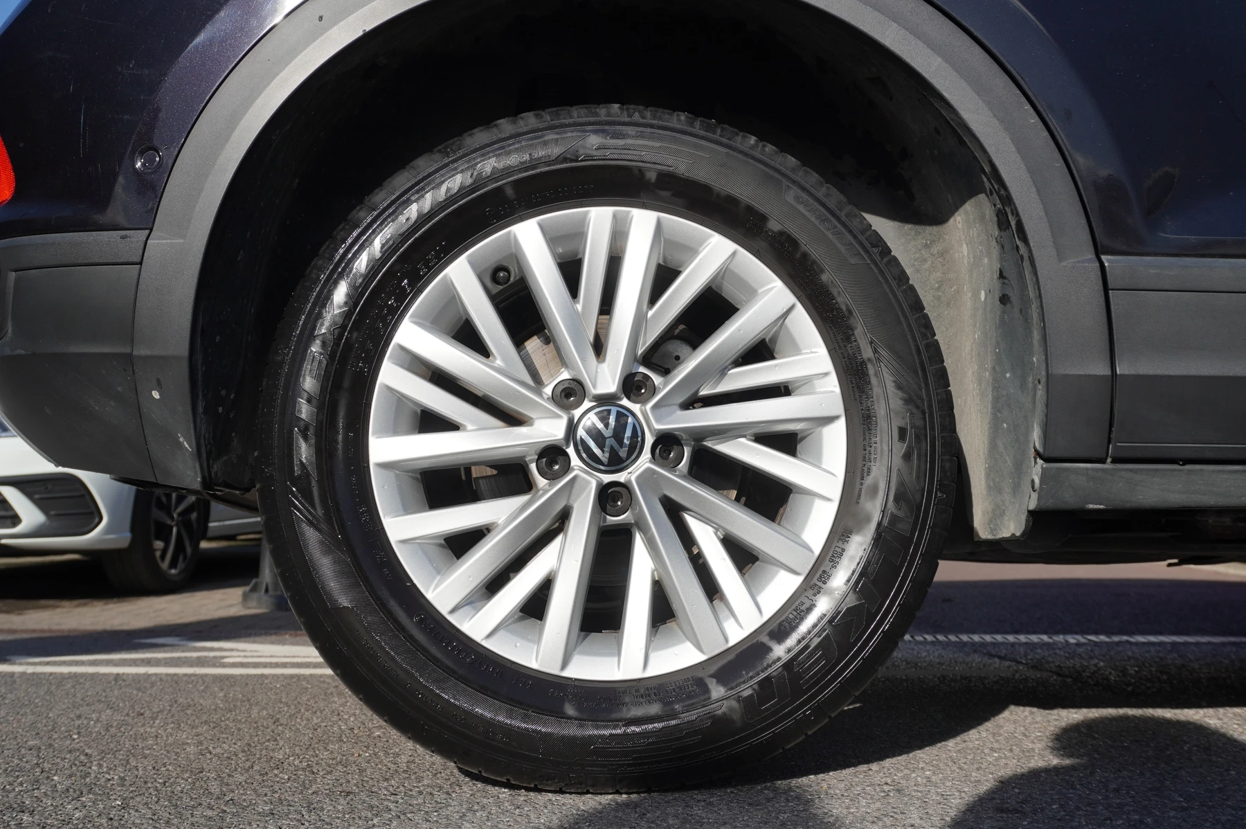 Volkswagen-T-Roc-image-4