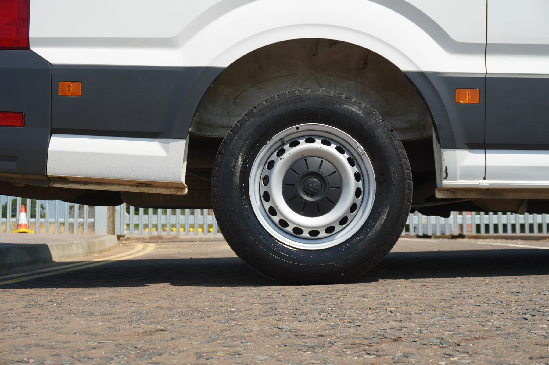 Volkswagen-Crafter-image-12