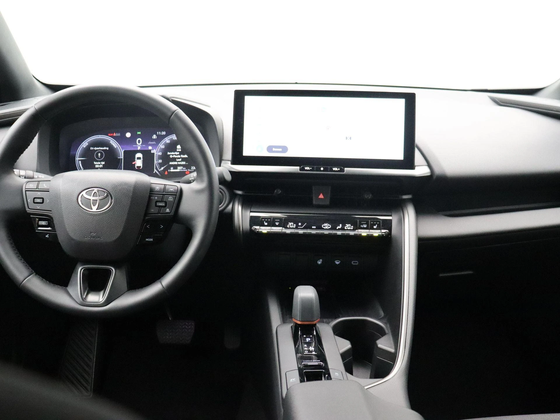 Toyota-C-HR-image-18