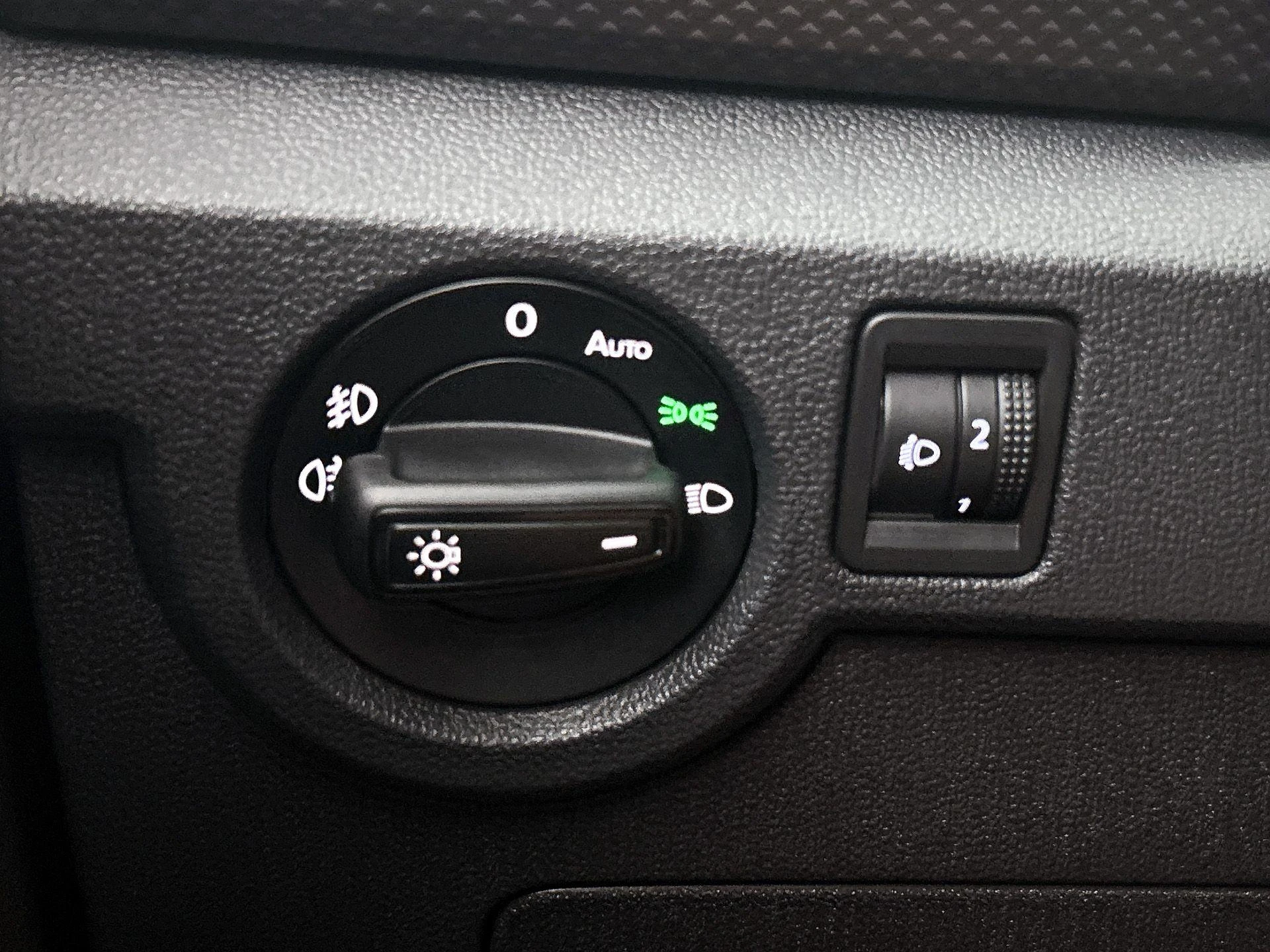 Volkswagen-T-Cross-image-16