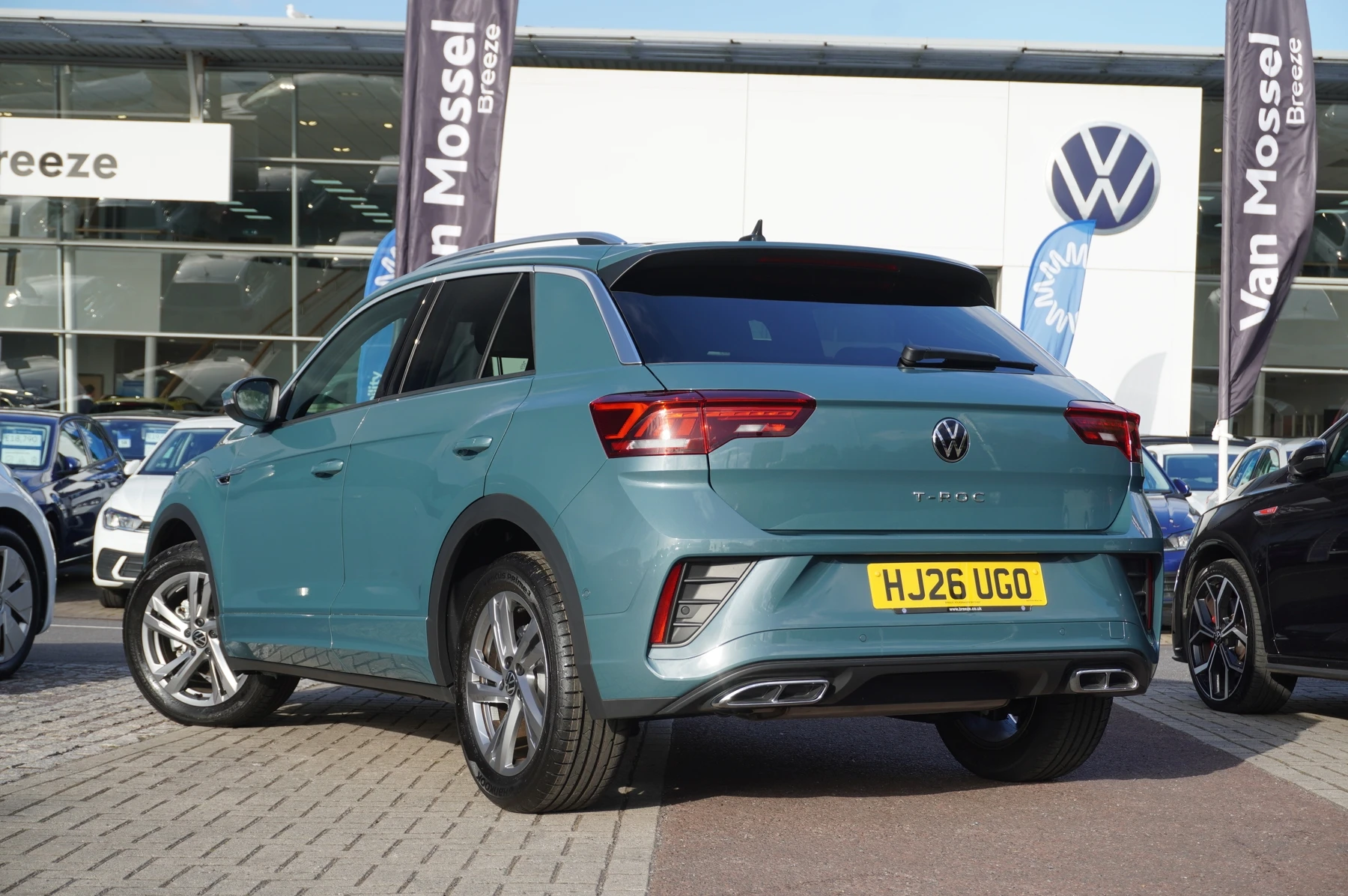 Volkswagen-T-Roc-image-2