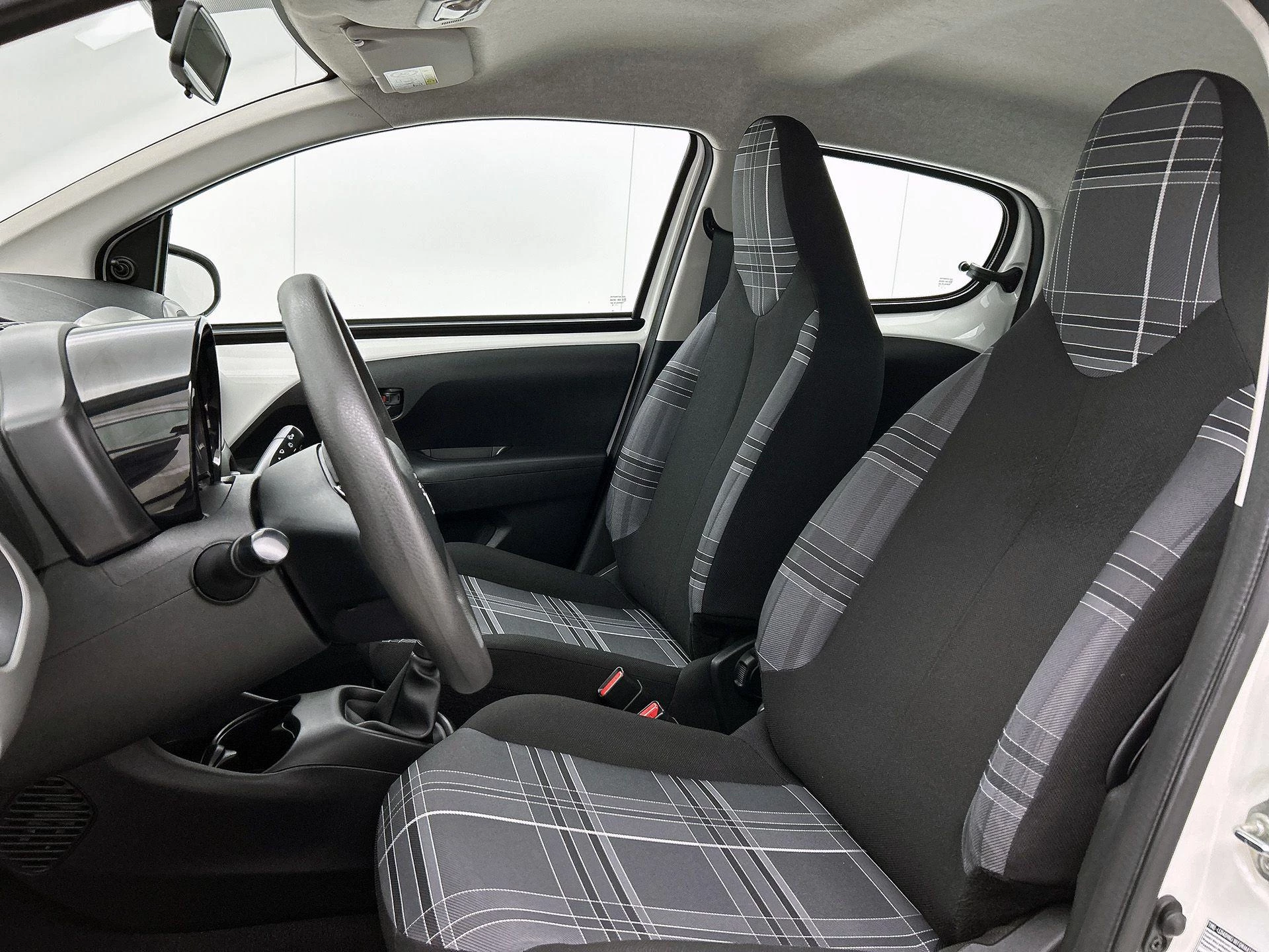 Peugeot-108-image-28