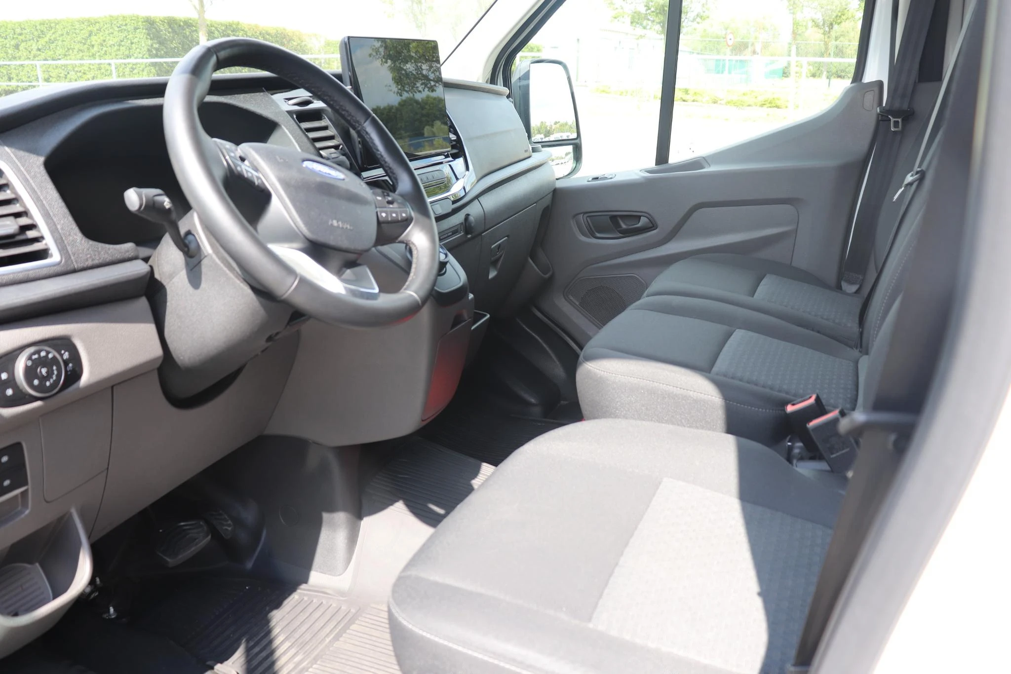 Ford-E-Transit-image-7