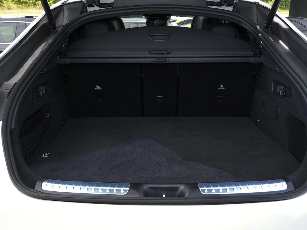 Mercedes-Benz-GLC 220 d-image-14