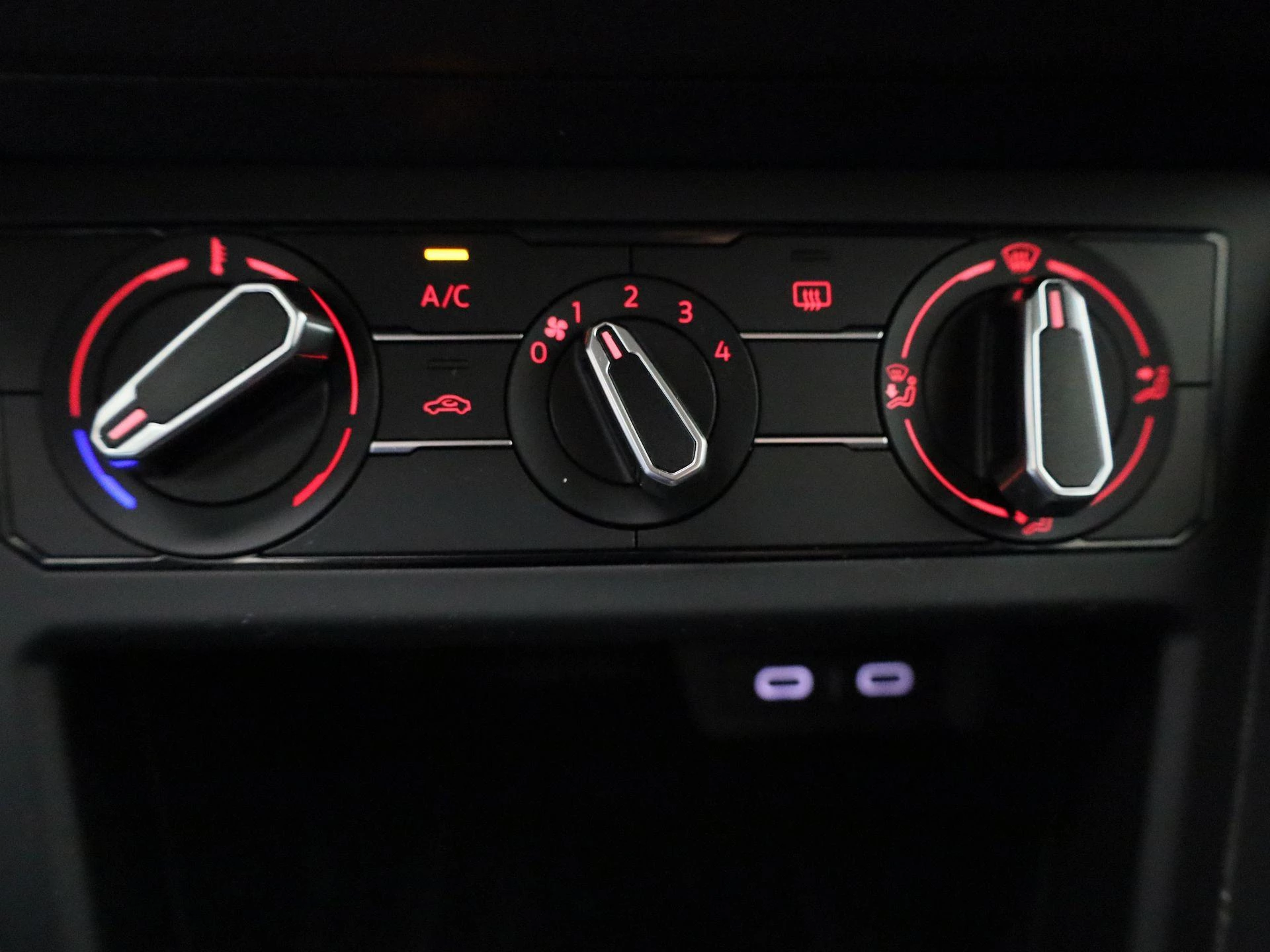 Volkswagen-Polo-image-22