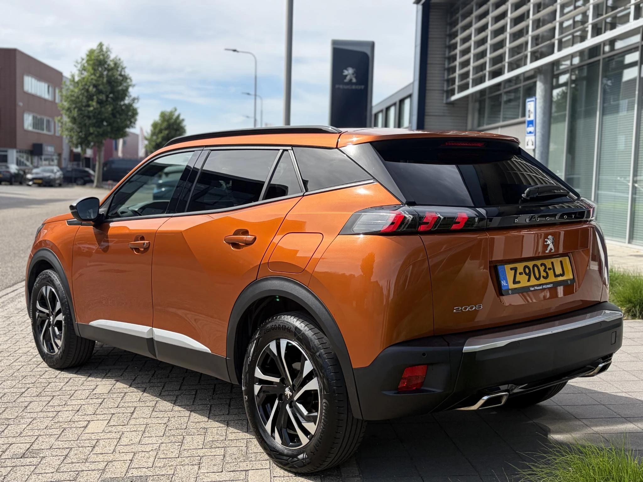 Peugeot 2008 1.2 PureTech 130 Allure