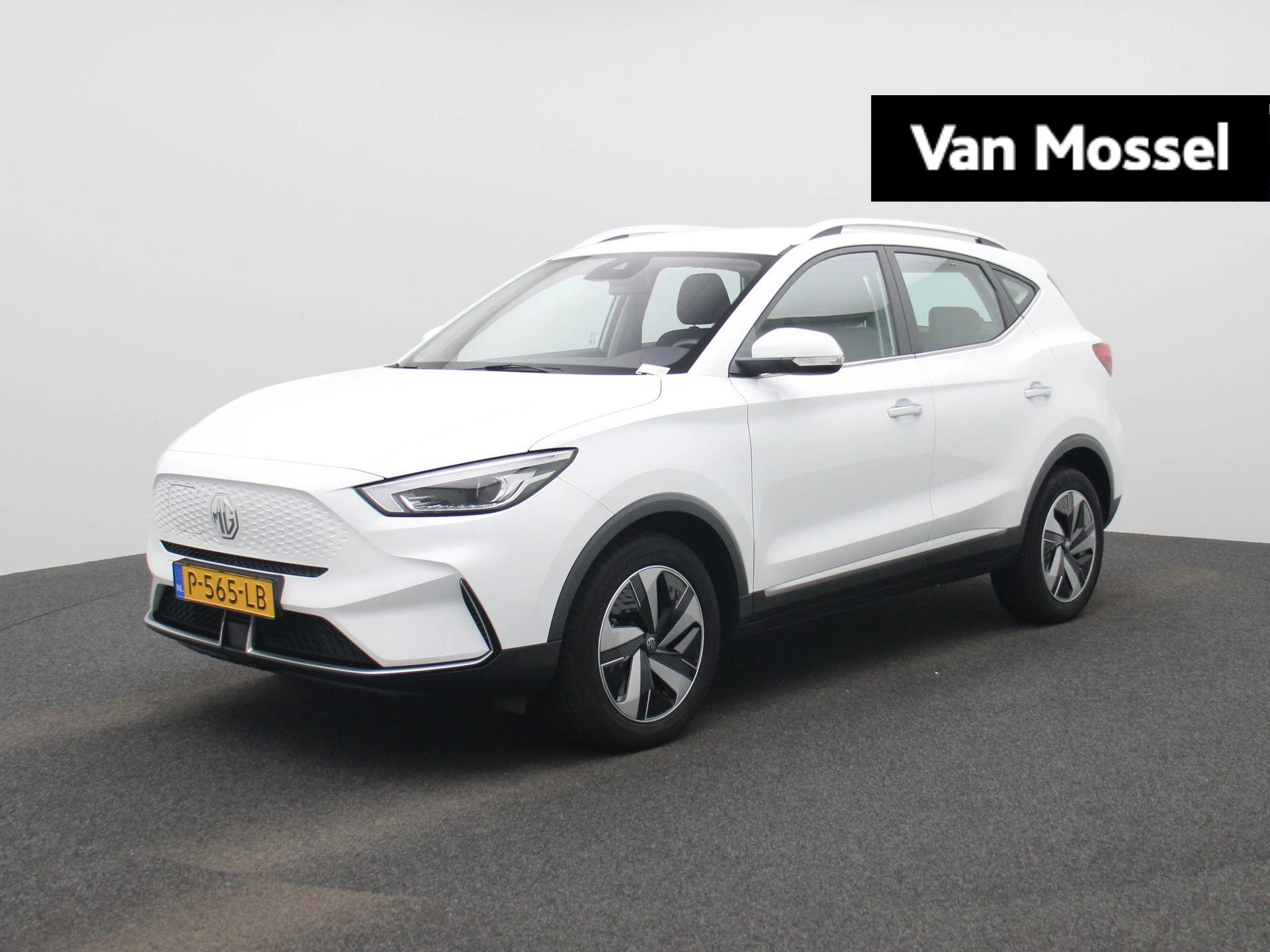 MG-ZS EV-image-0