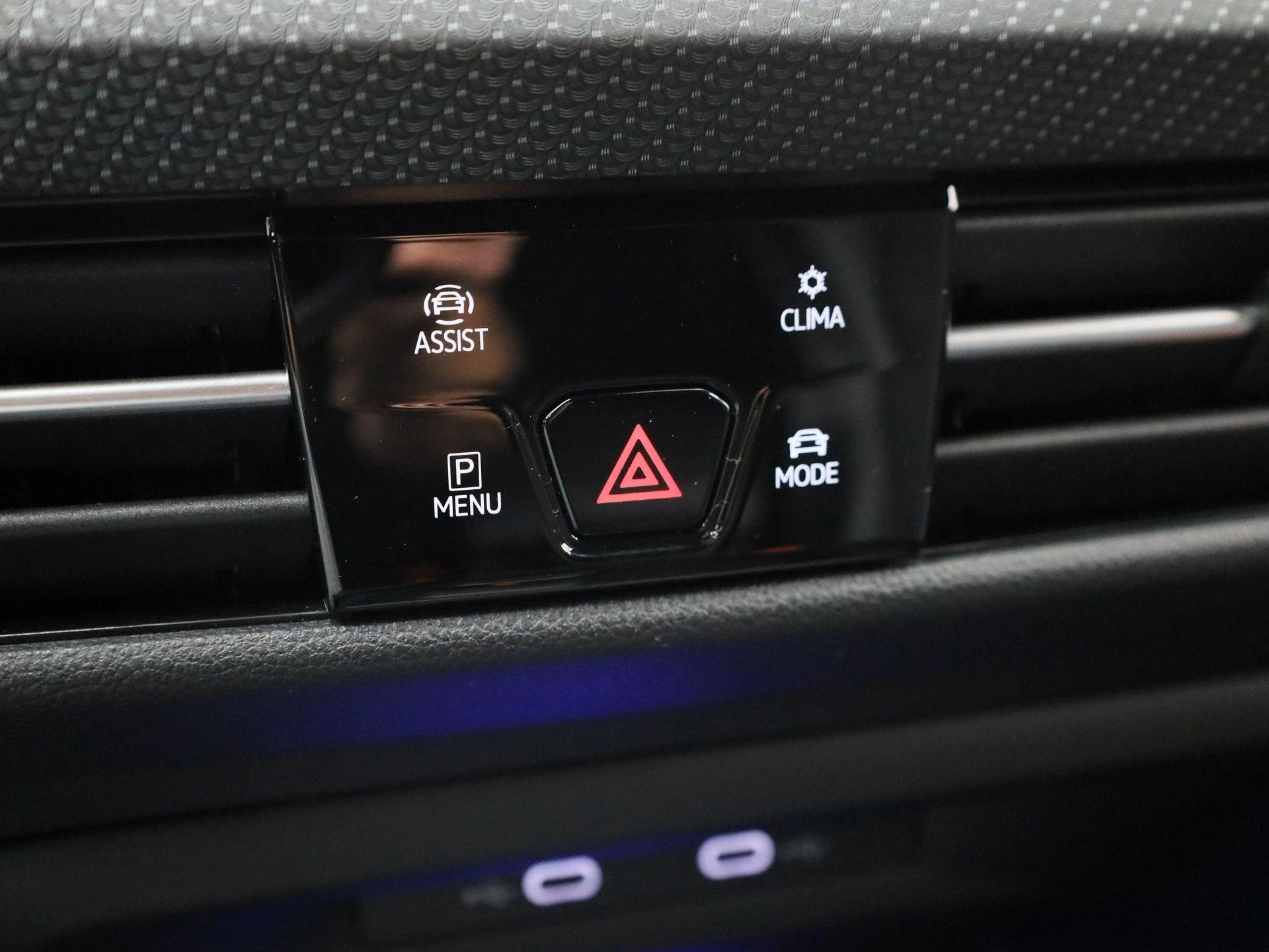 Volkswagen-Golf-image-31