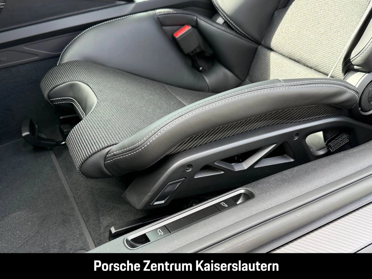 Porsche 911 992 GT3 mit Touring-Paket Liftsystem-VA BOSE gt3 mit touring-paket