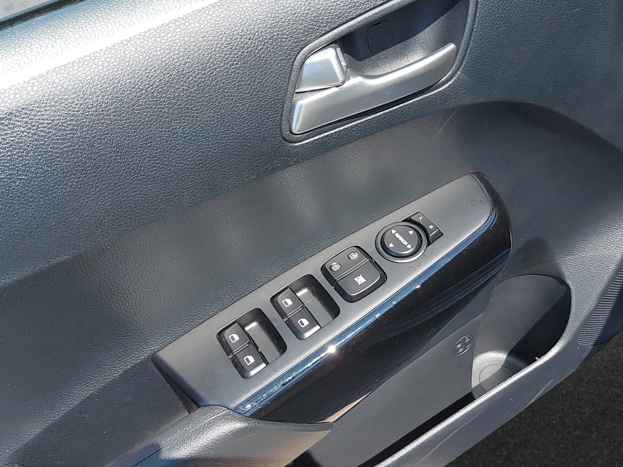 Kia Picanto 68 PS Vision RFK PDC SHZ NAVI KLIMA