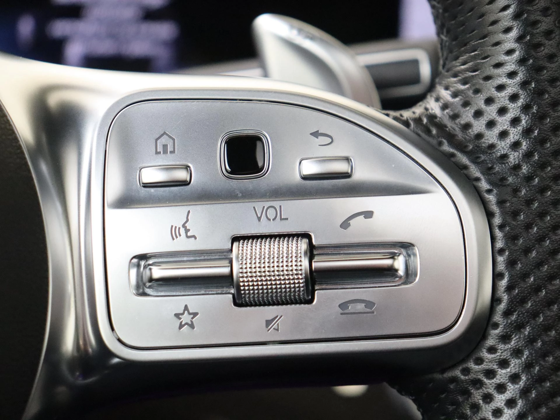 Mercedes-Benz-GLE-image-20