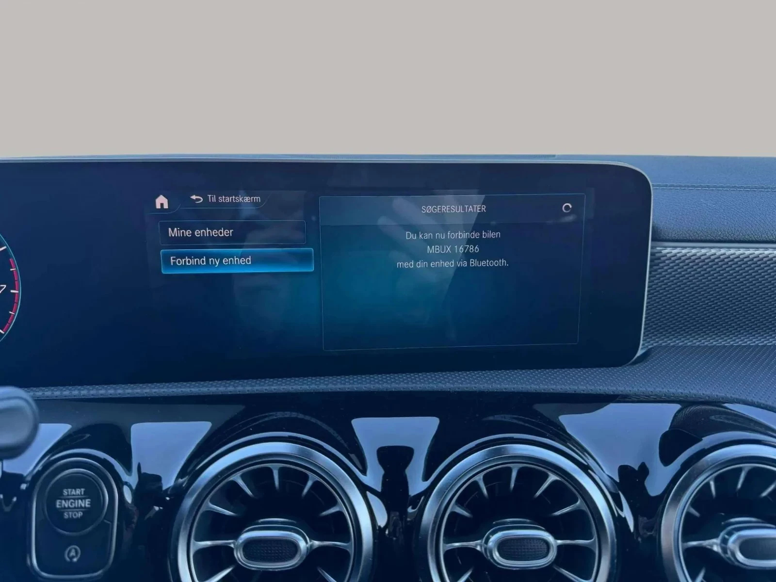 Mercedes-Benz-CLA-image-14