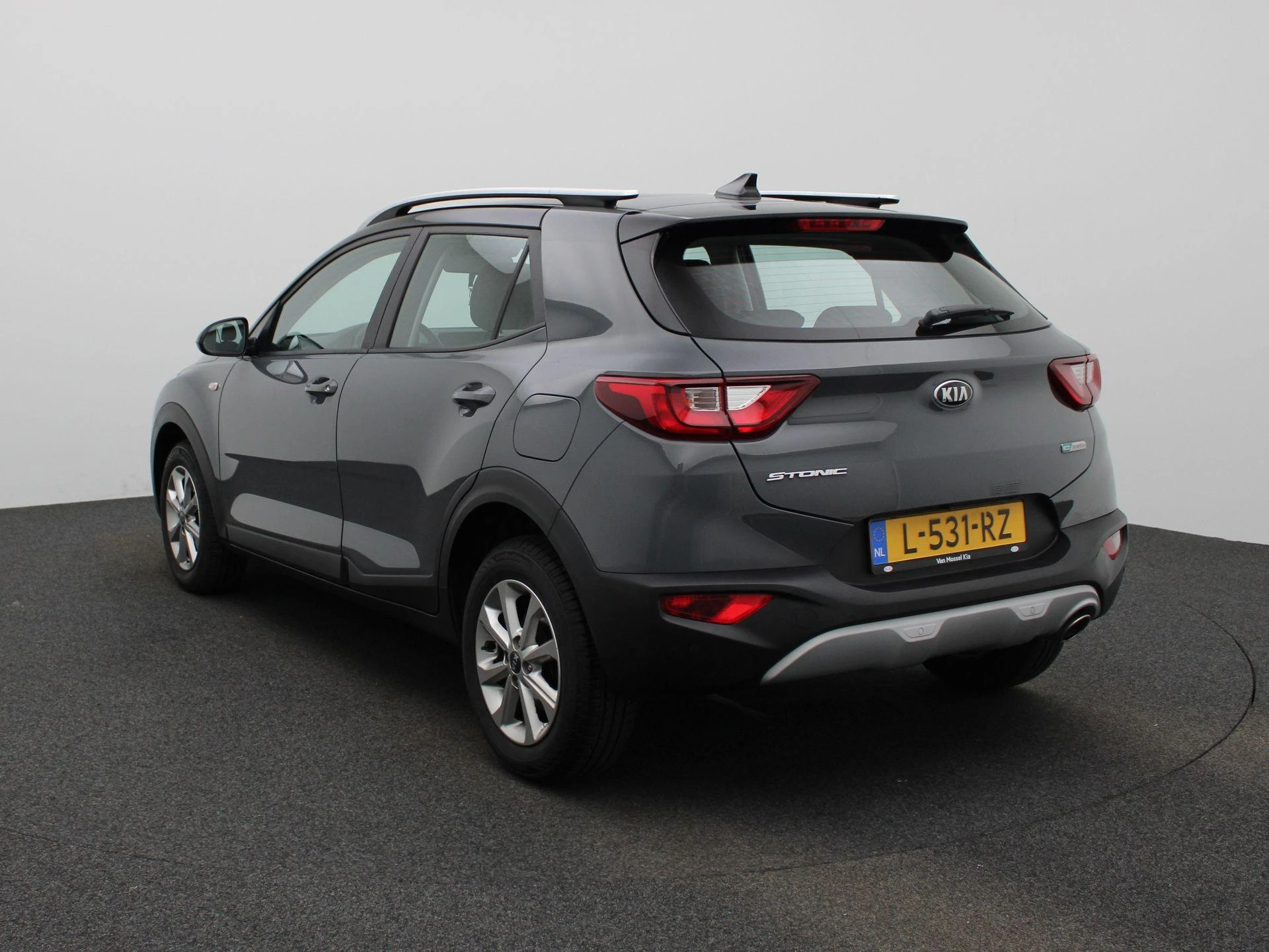 Kia-Stonic-image-1