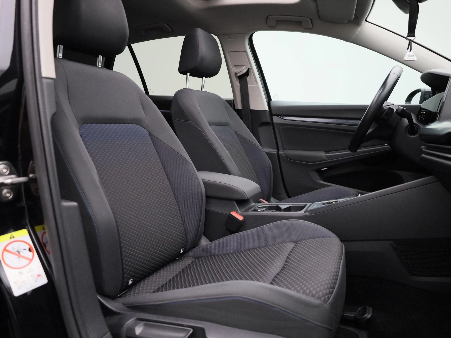 Volkswagen Golf 1.5 eTSI R-Line