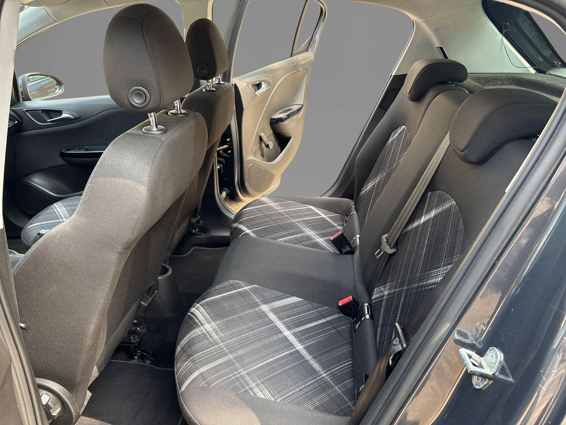 Opel Corsa 1.4 Color Edition