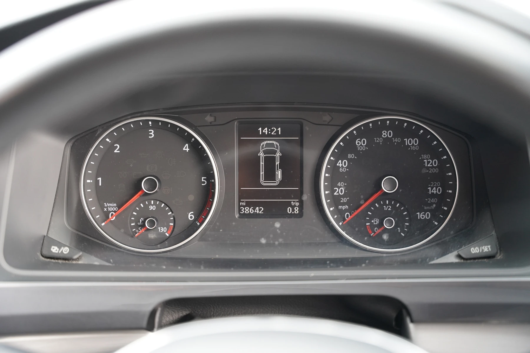 Volkswagen-California-image-7