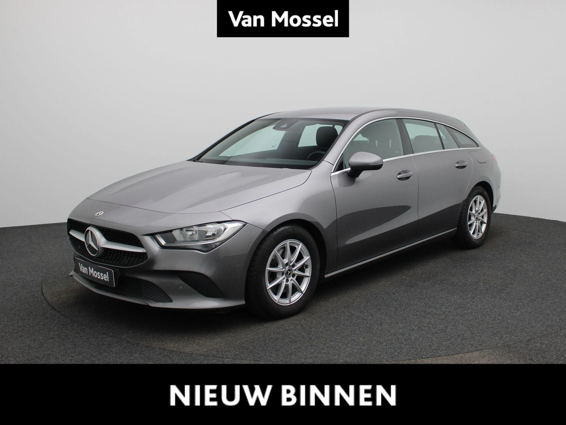 Mercedes-Benz-CLA-image-0