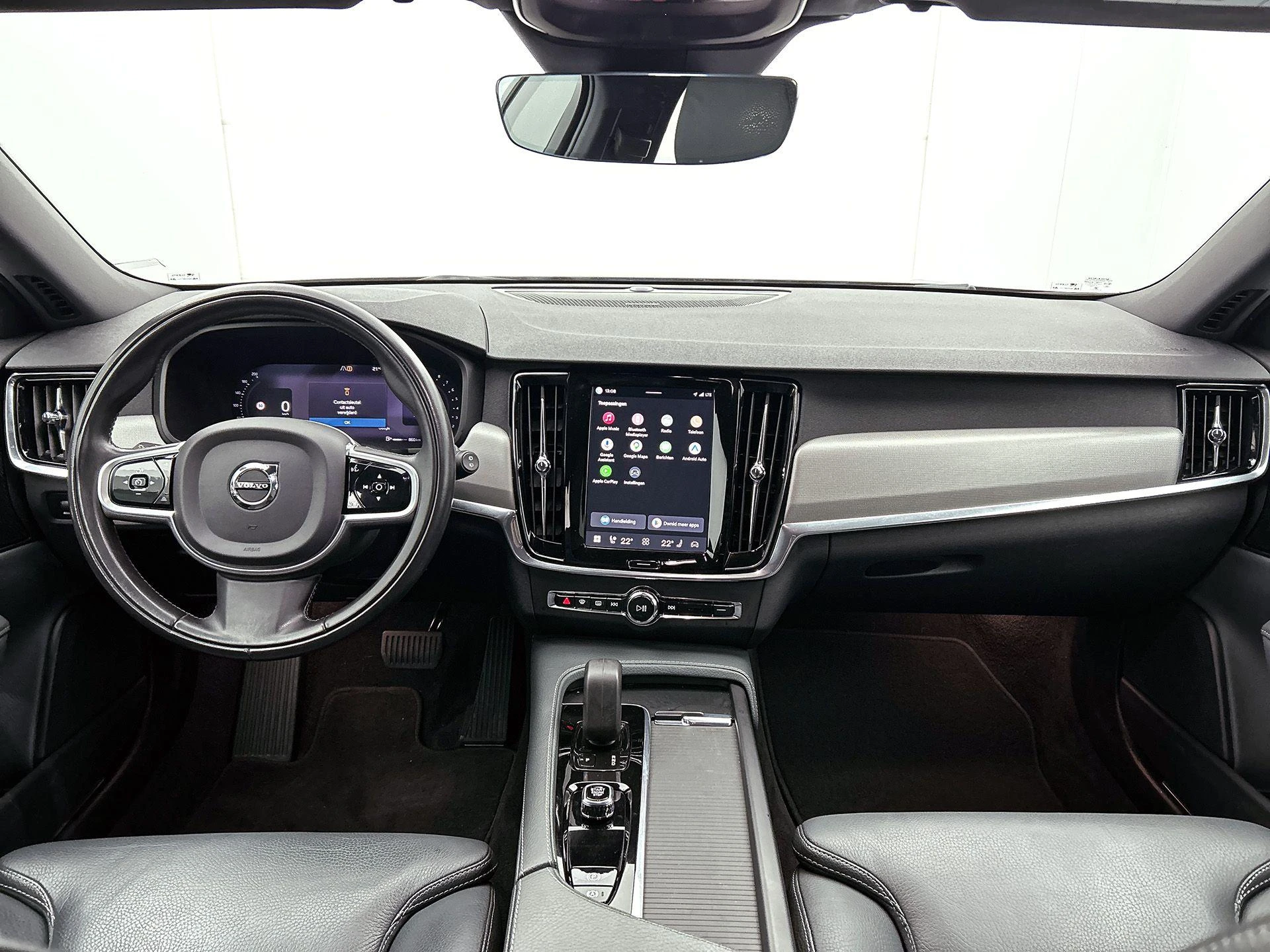 Volvo-V90-image-18