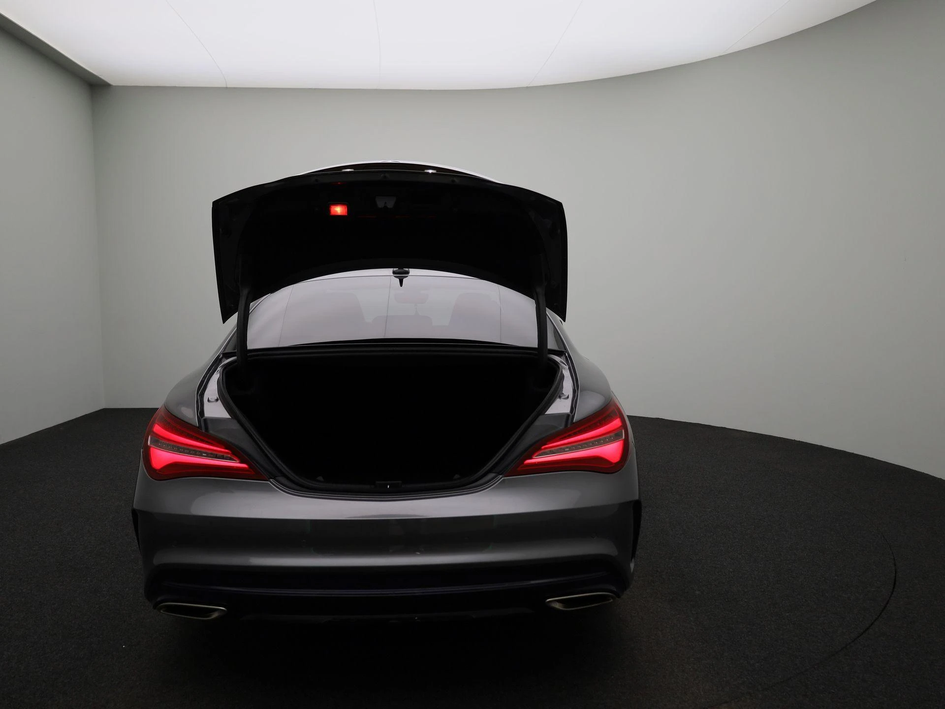 Mercedes-Benz-CLA-image-10