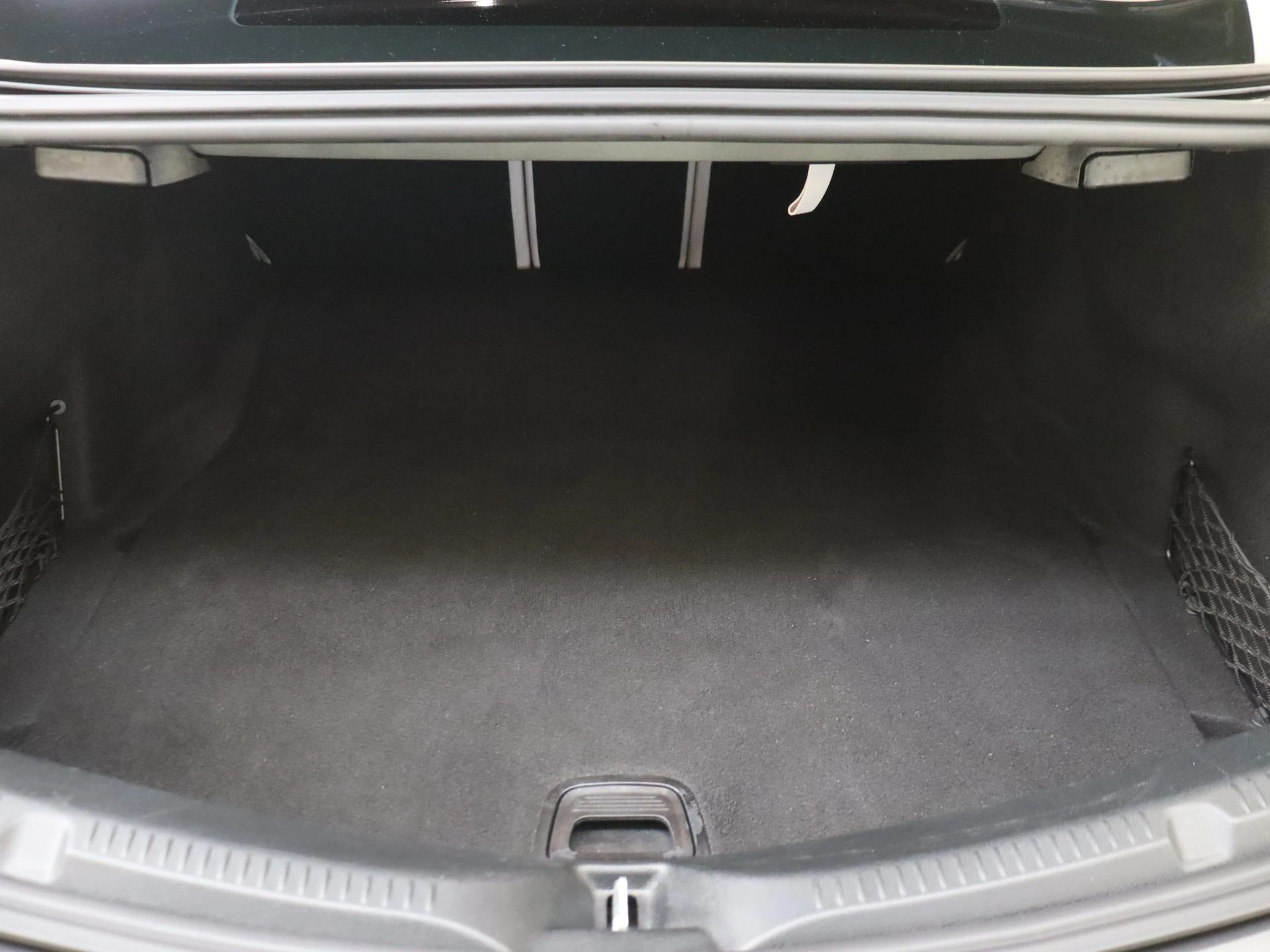Mercedes-Benz-E-Klasse-image-30