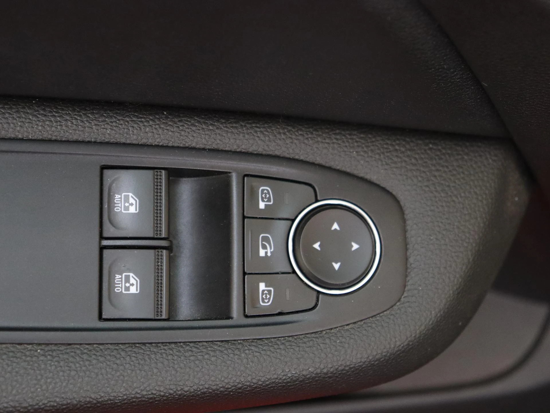Renault-Clio-image-21
