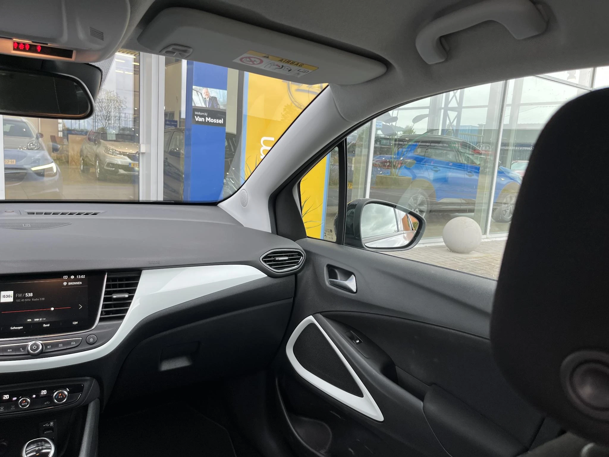 Opel-Crossland X-image-46