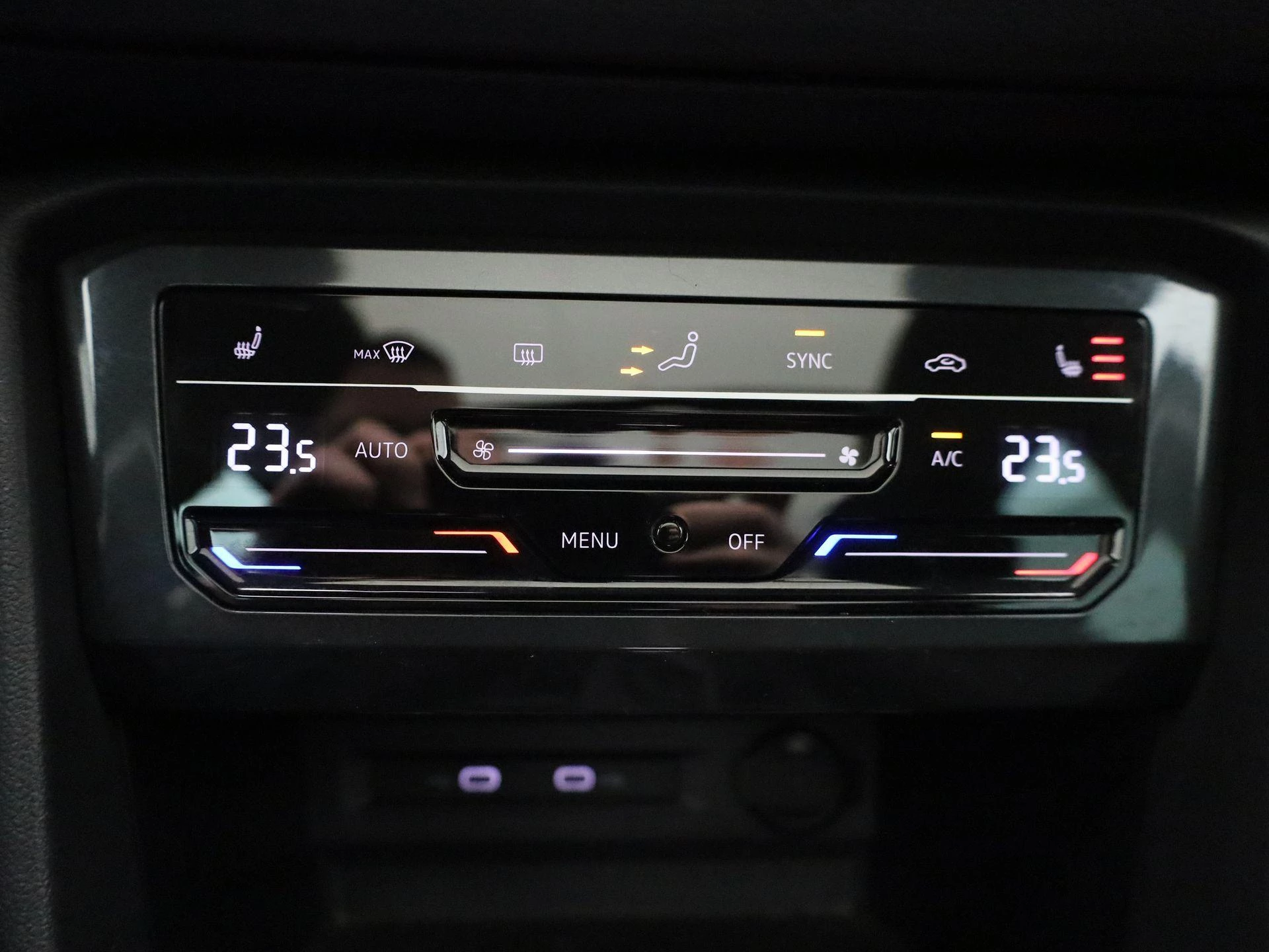 Volkswagen-Tiguan-image-19