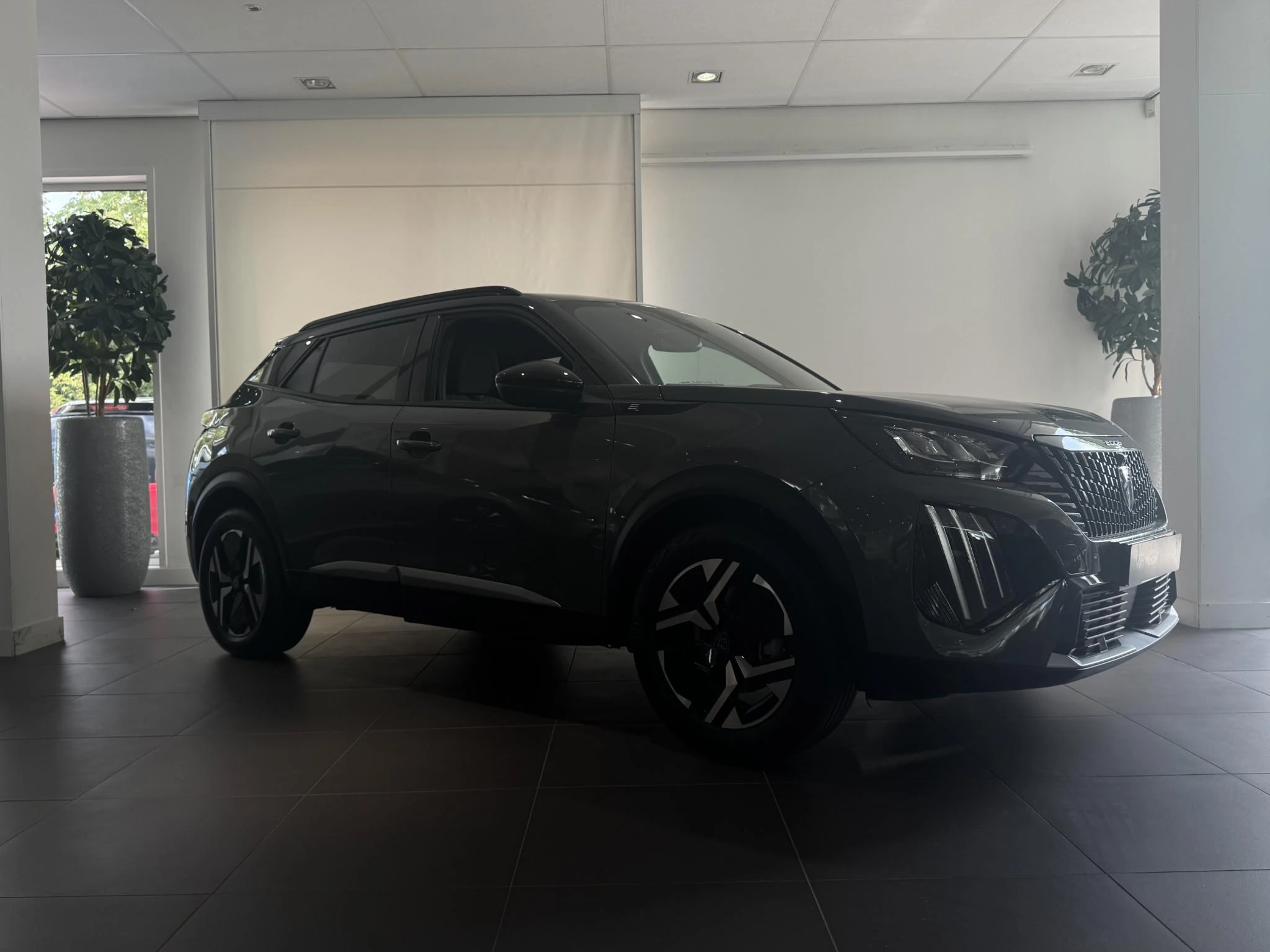 Peugeot e-2008 EV Allure Avantage 54 kWh