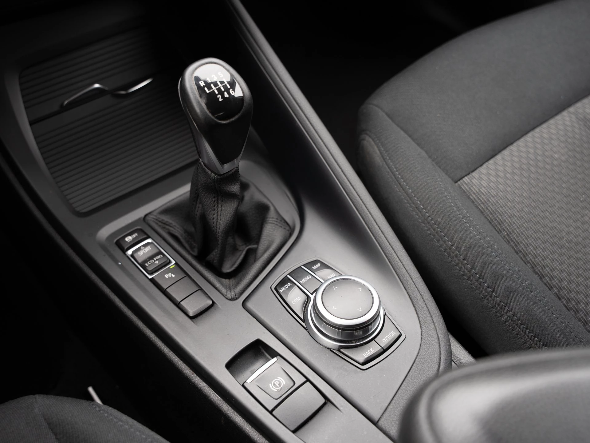 BMW X1 sDrive18i Advantage.Navi. LED