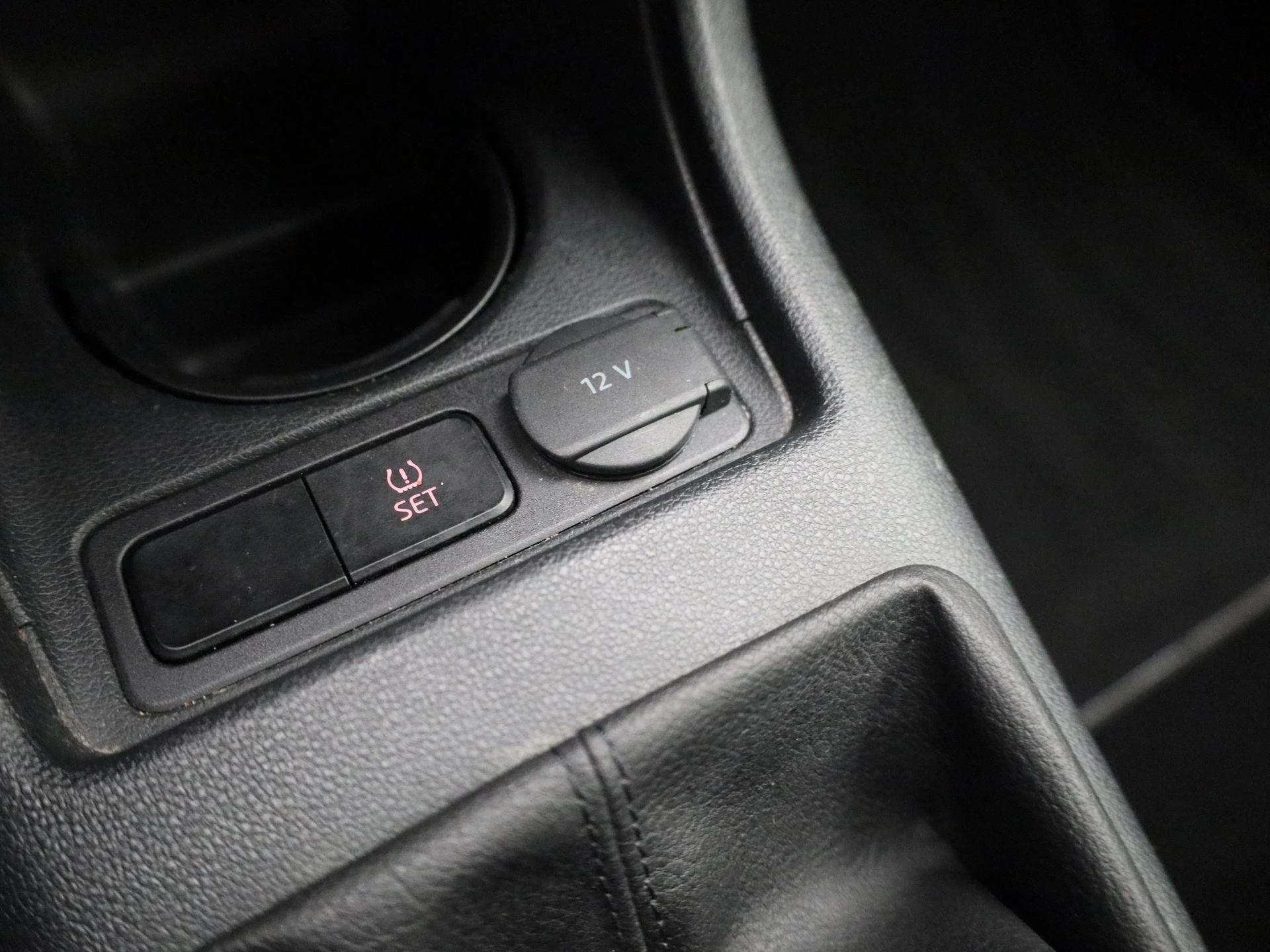 Volkswagen-up!-image-18