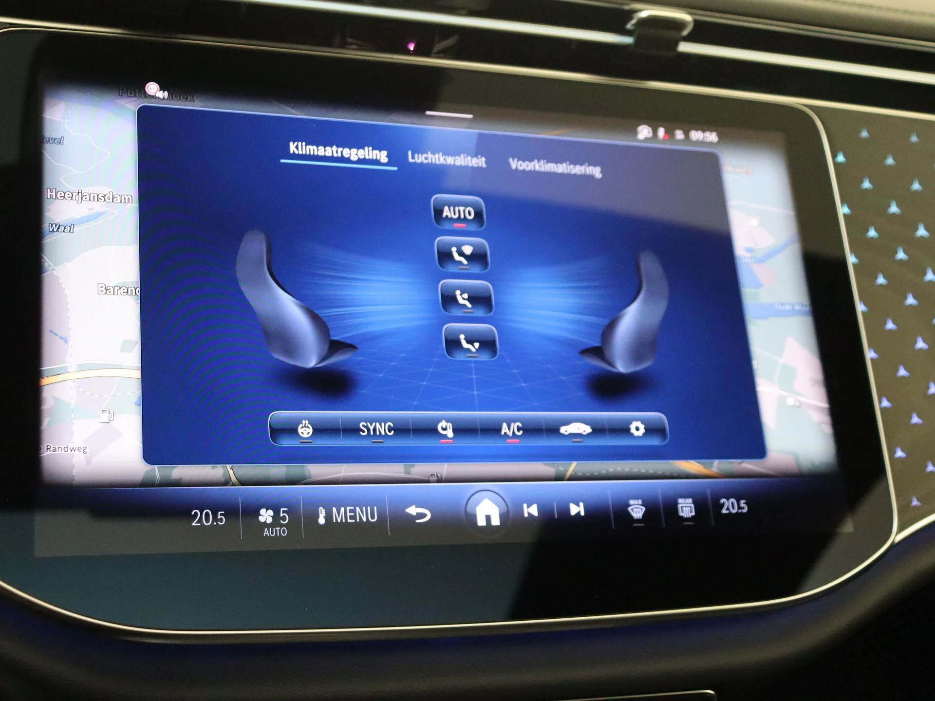 Mercedes-Benz-E-Klasse-image-17