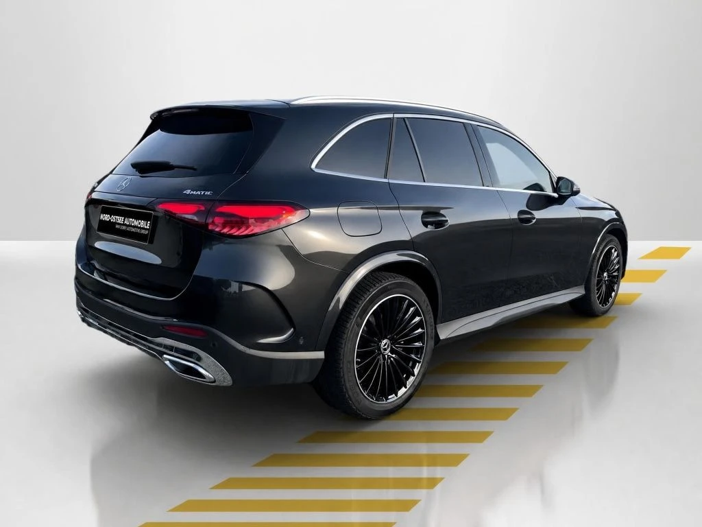 Mercedes-Benz-GLC 300 d-image-14