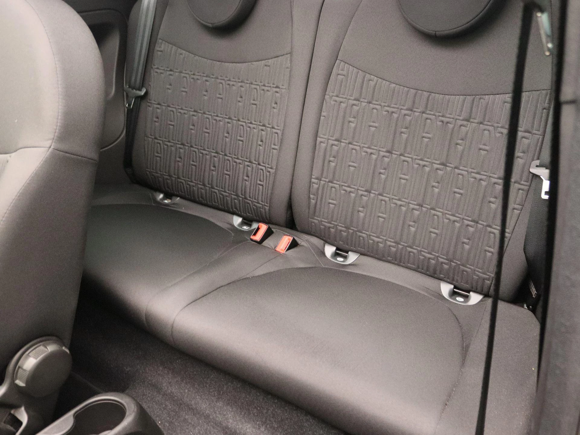 Fiat-500C-image-13