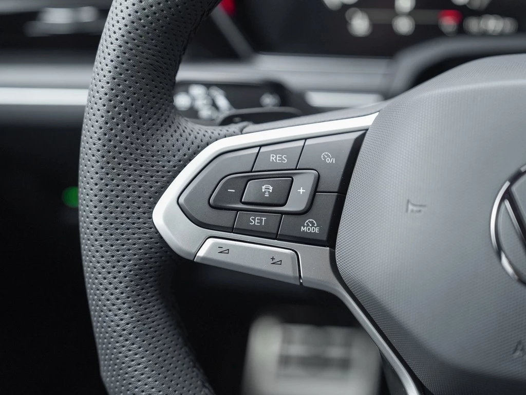 Volkswagen Touareg R-Line ehem.LP 116k BlackStyle Pano HuD