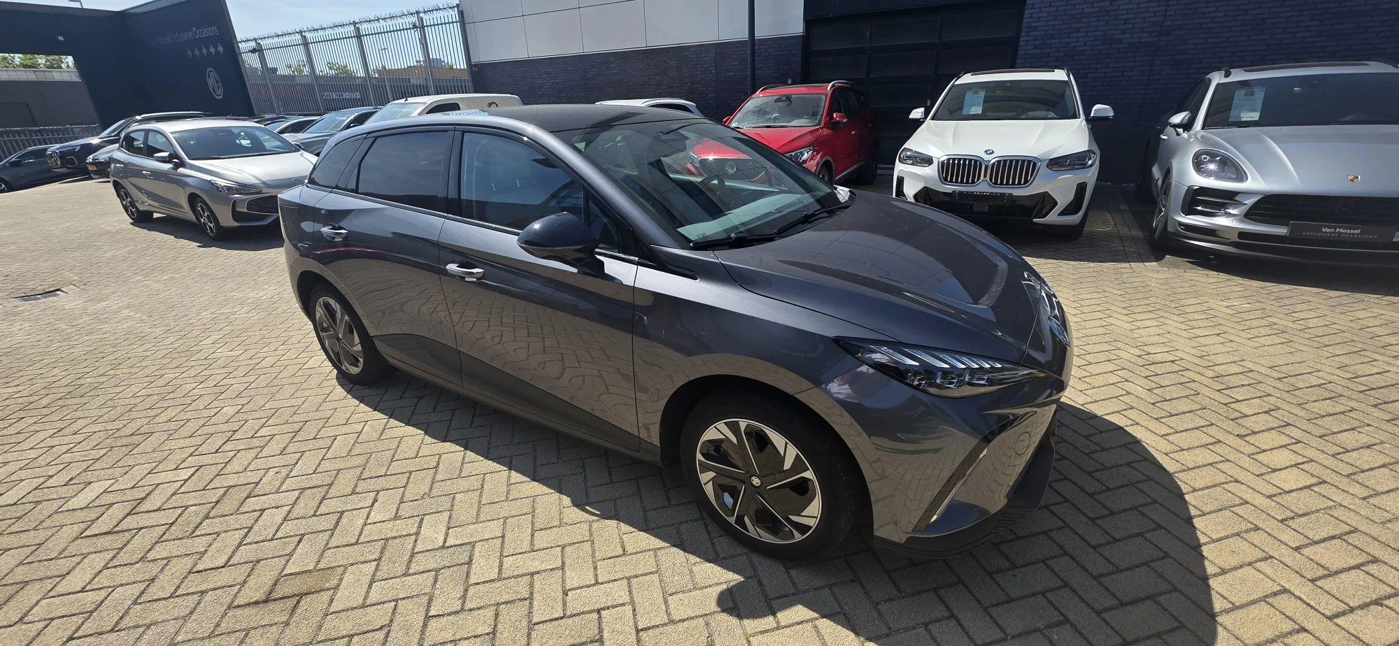 MG-MG4 EV-image-3