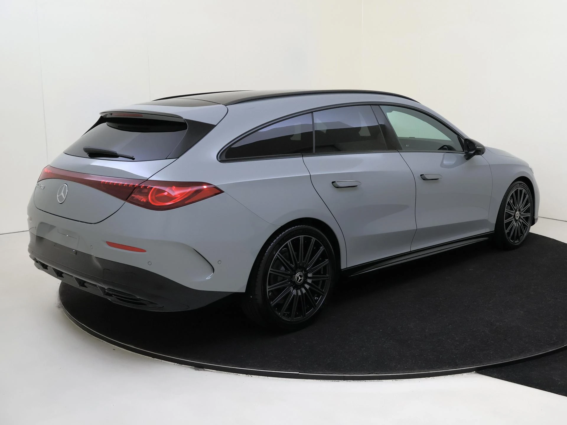 Mercedes-Benz-CLA-image-3