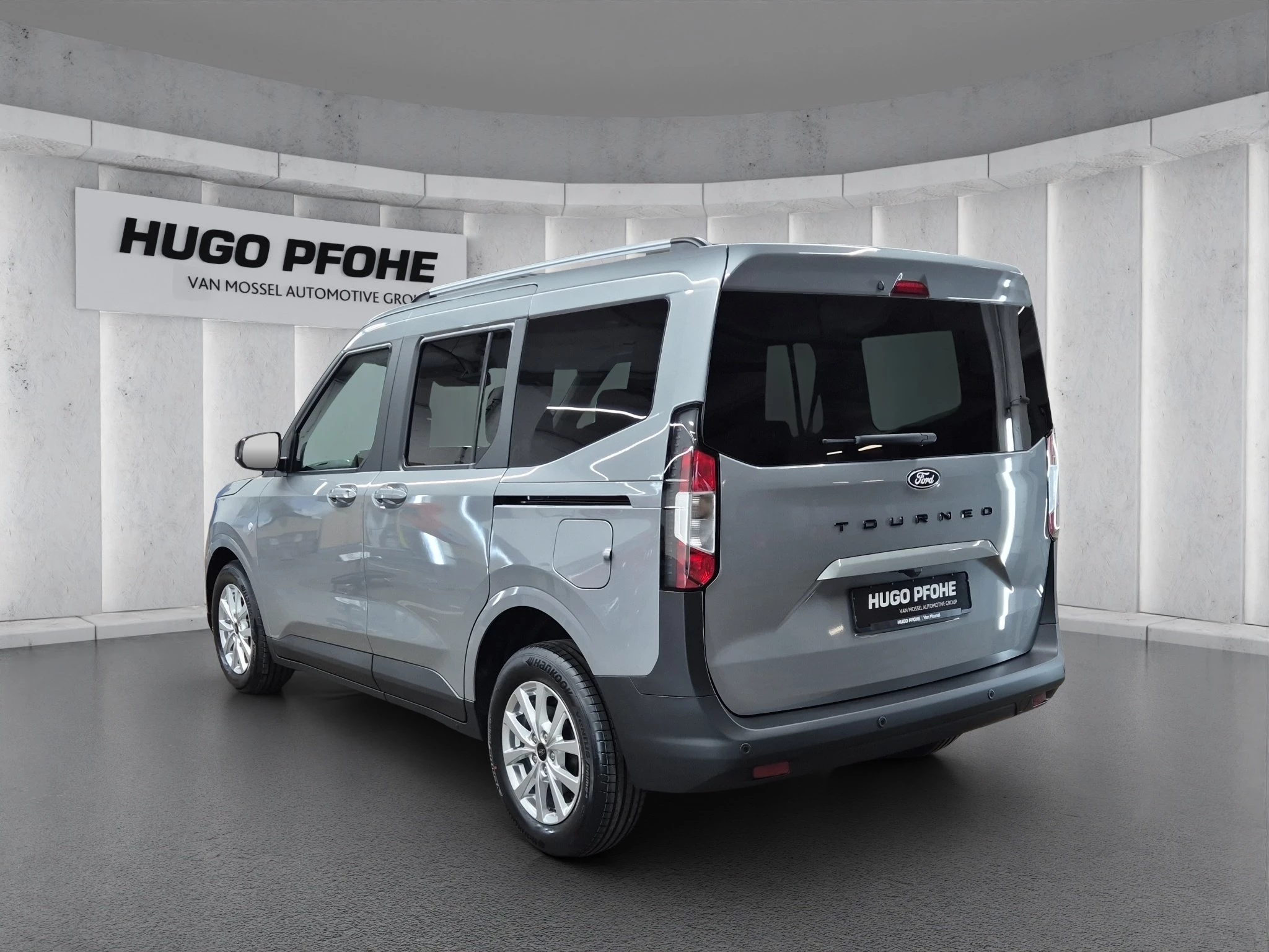 Ford Tourneo Courier Titanium 1.0 EcoBoost 92 kW Auto Kompaktvan. 5-türig