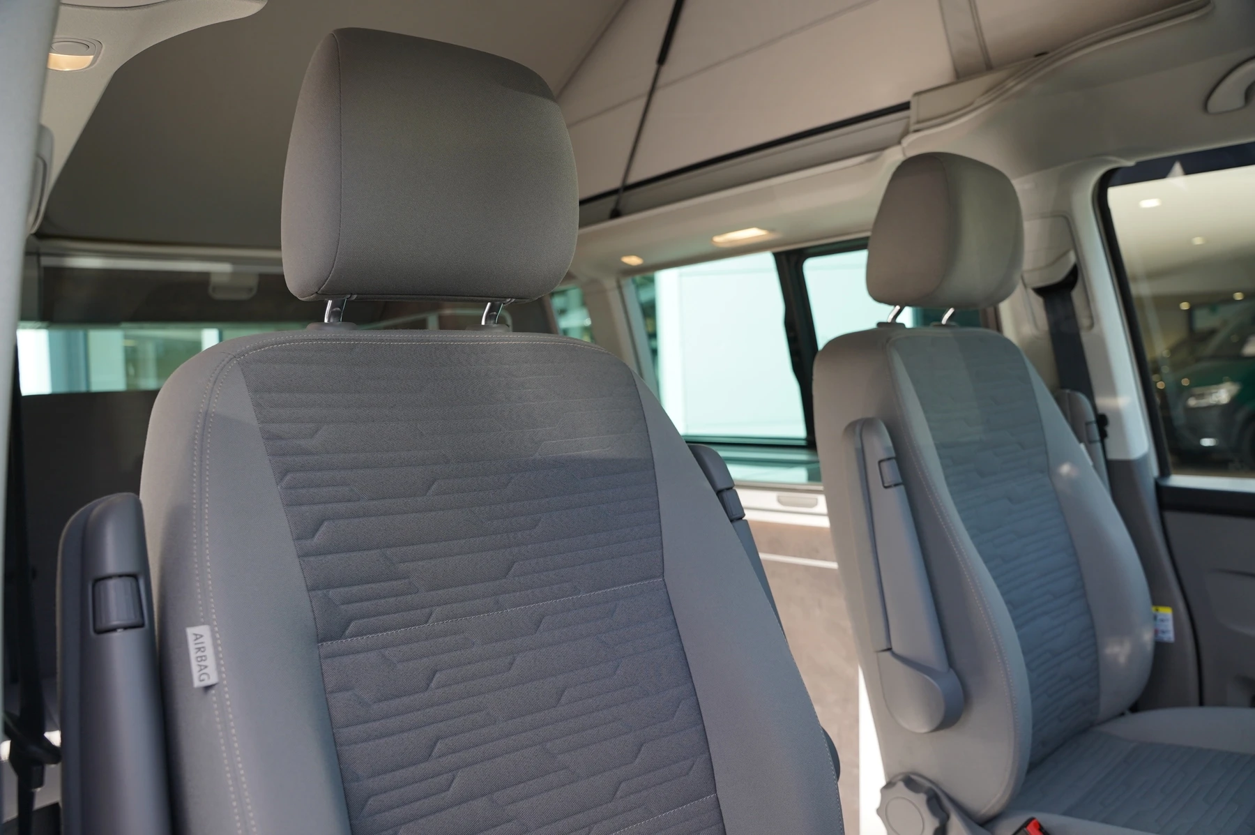 Volkswagen-California-image-9