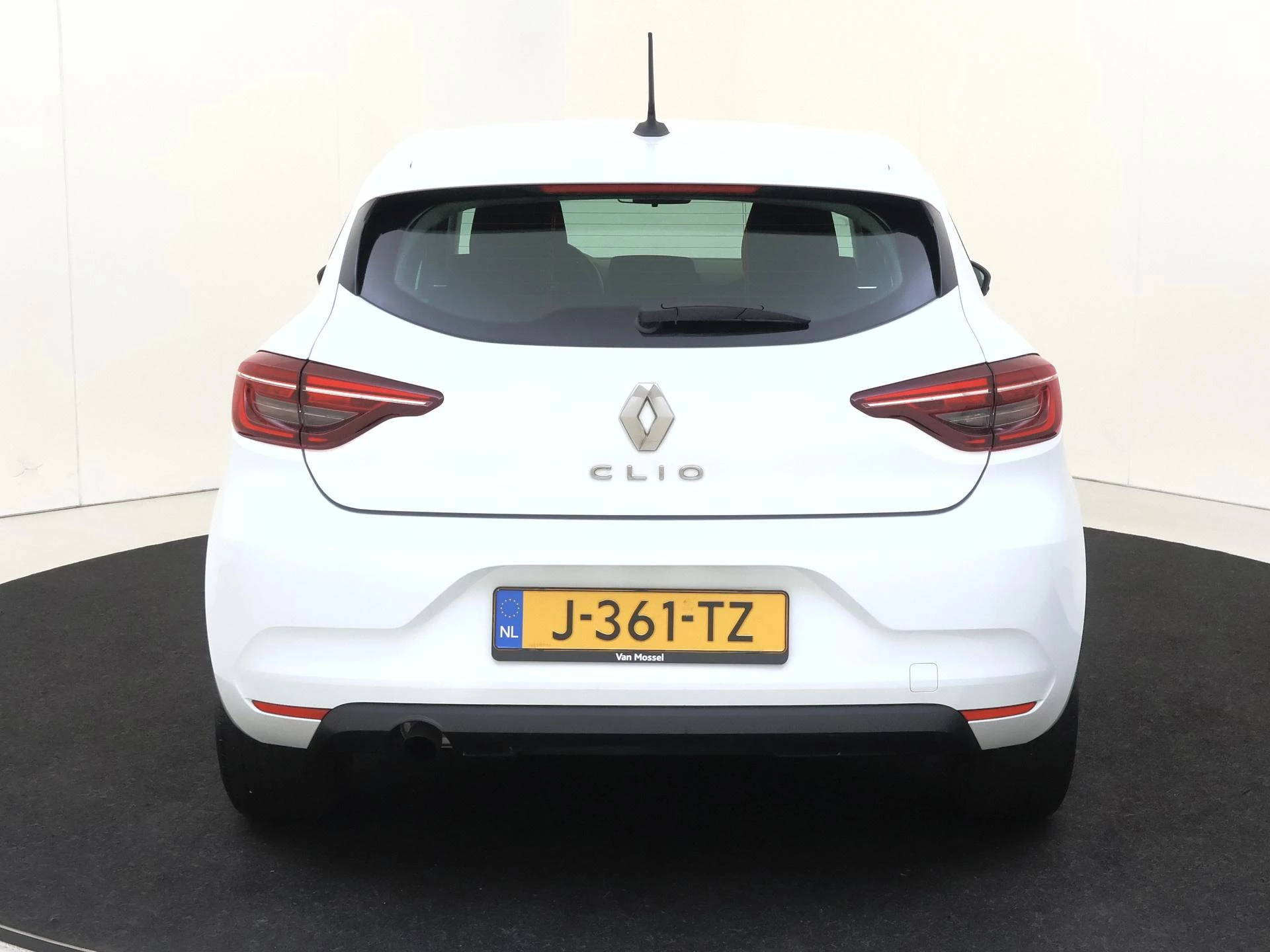 Renault-Clio-image-6