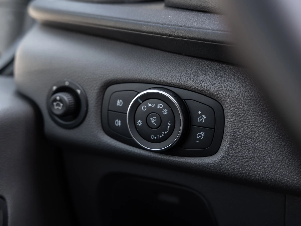 Ford-Transit-image-19