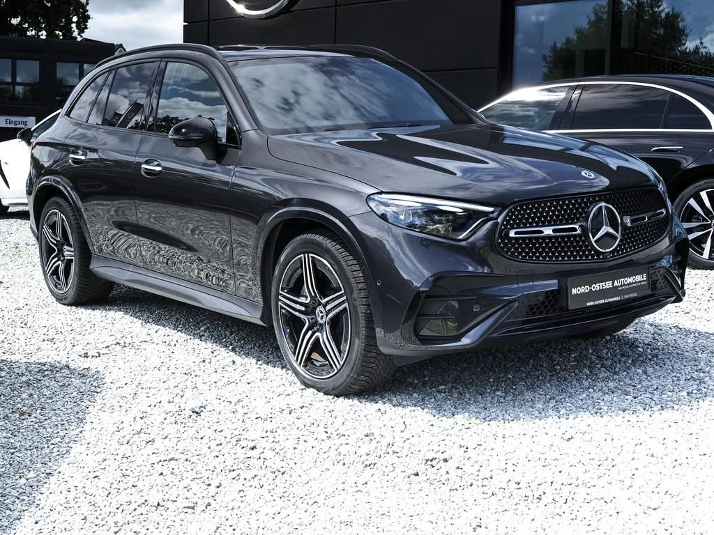Mercedes-Benz-GLC 220 d-image-4