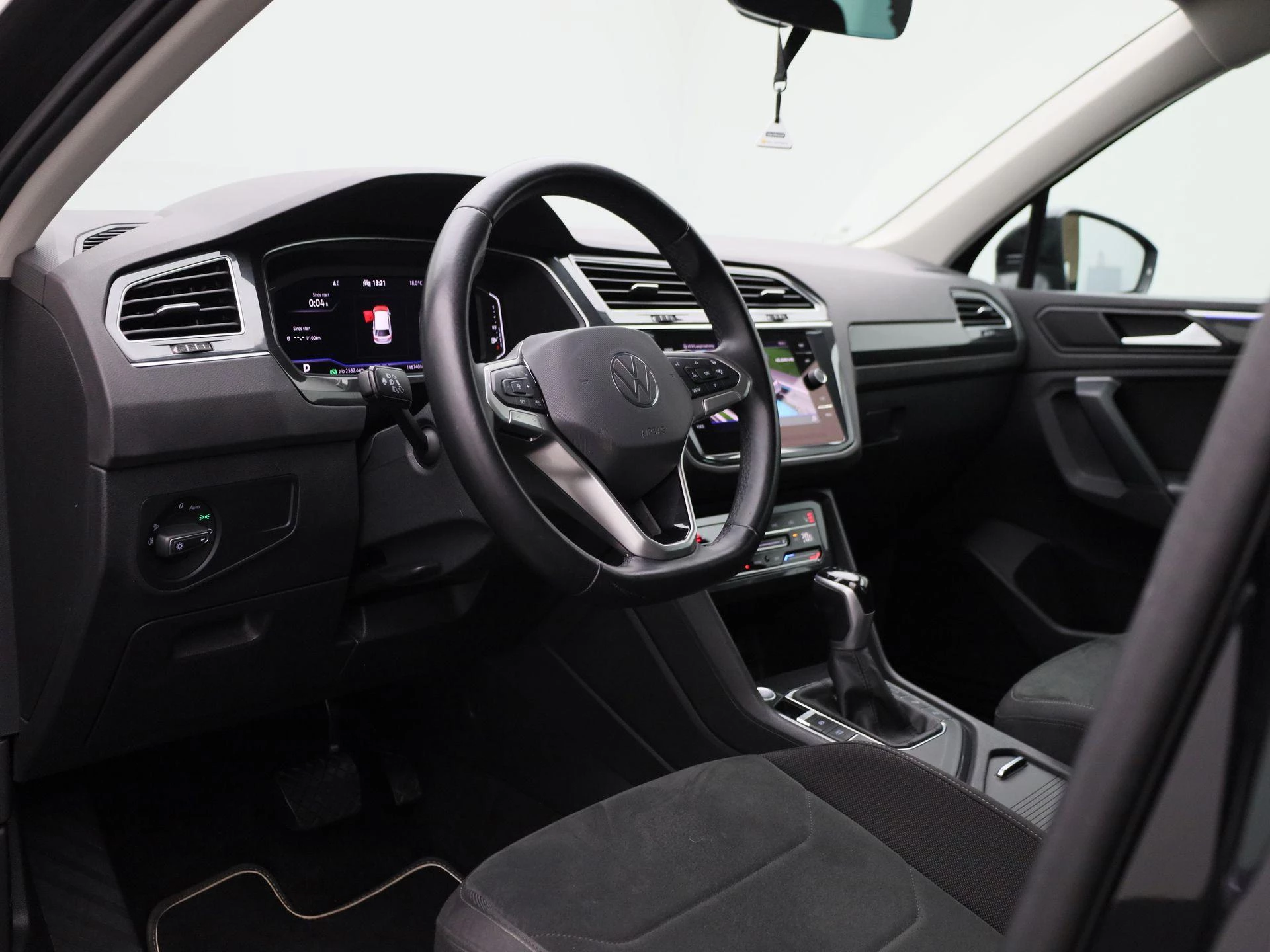 Volkswagen-Tiguan-image-31