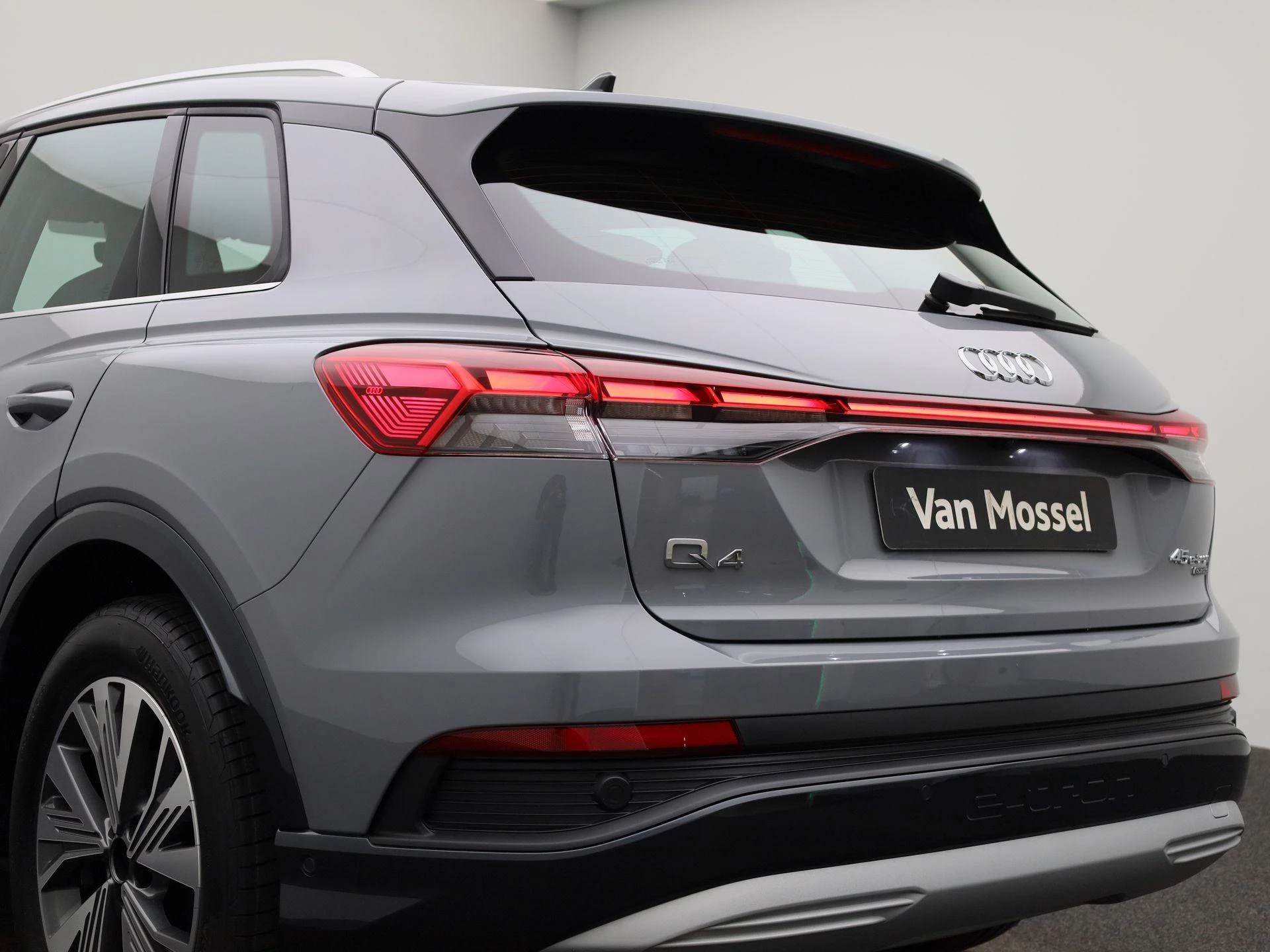 Audi-Q4 e-tron-image-45