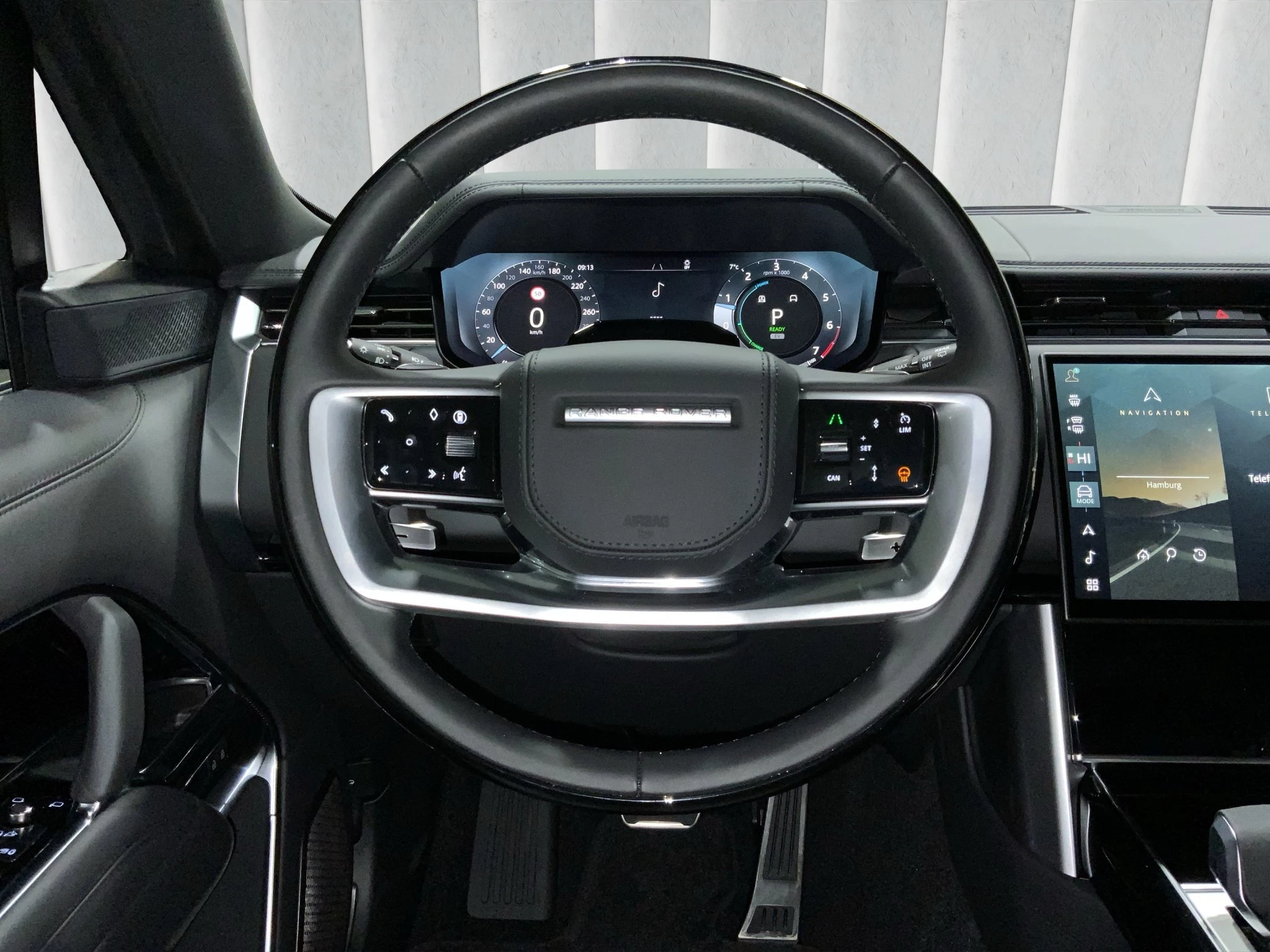 Land Rover Range Rover Autobiography 3.0 P550e Geländewagen. 405 kW. 5-türig